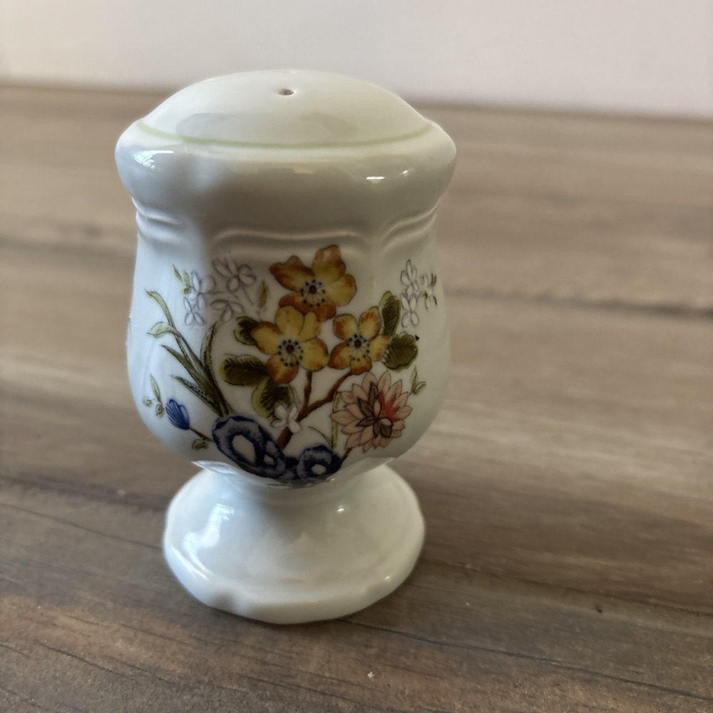 One Single Vintage Mikasa Heritage Imari Bouquet Salt Shaker ONLY No Pepper